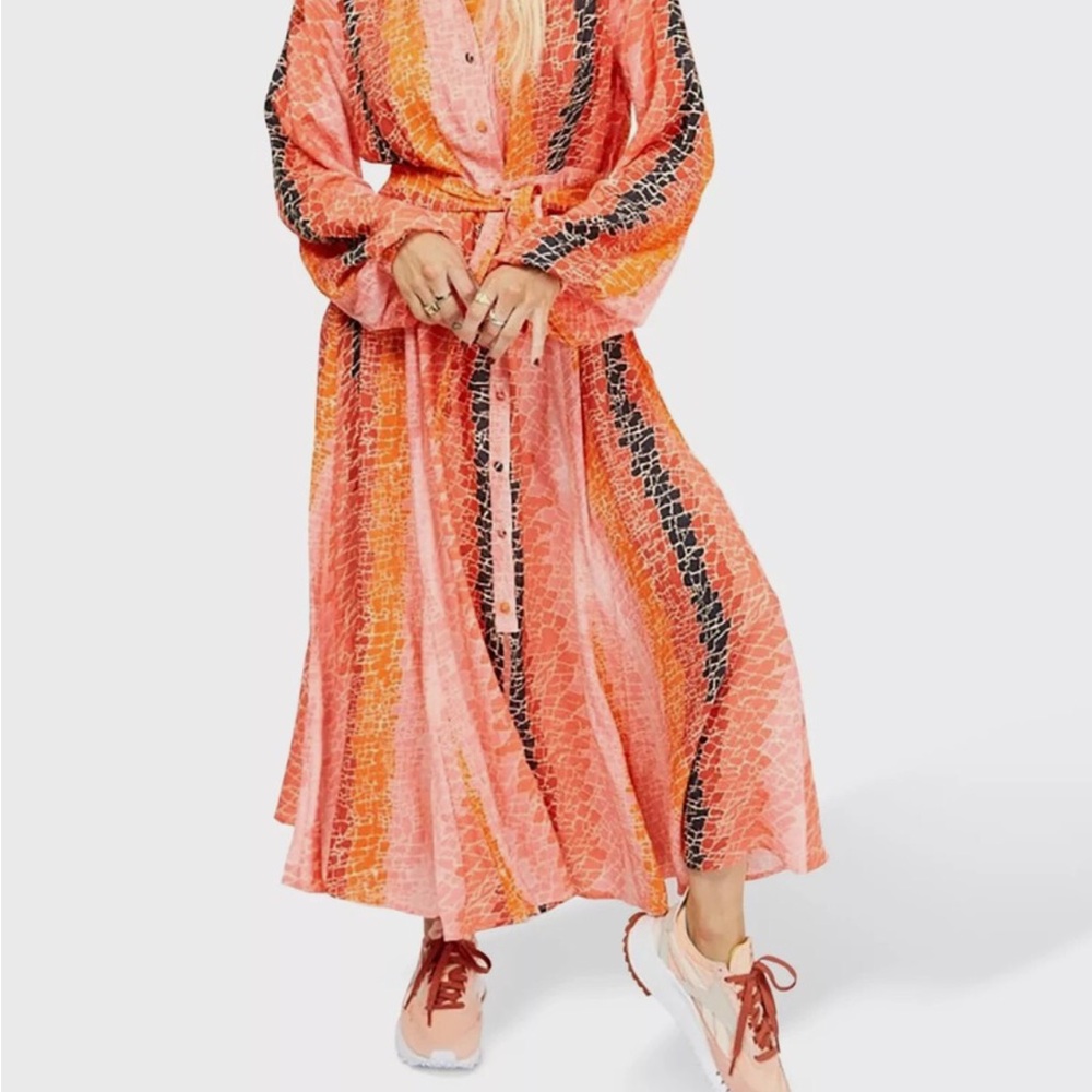 Little Mistress Tie Button Front Midi Dress